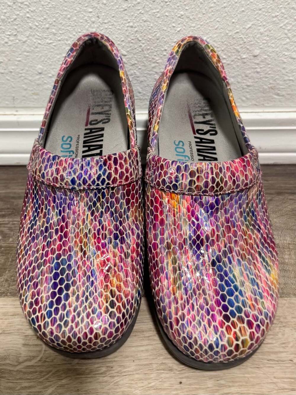 Grey's Anatomy Professional Clog Size 6M Multicolored Snake Print